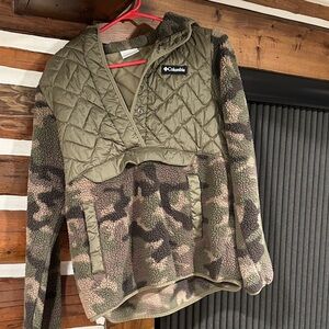 Columbia Olive and Brown Quilted Fleece Pullover